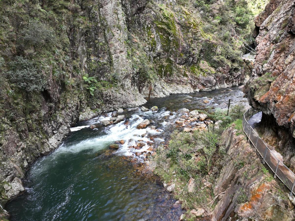 Riverside Accommodation Karangahake 外观 照片